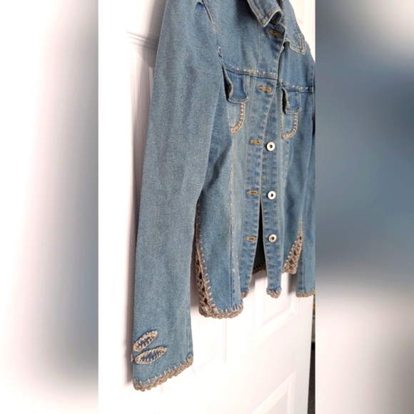 Vintage Bongo Womens (Small/3) Denim/Jean Jacket With Cream Crochet/Stitching - Picture 9 of 16